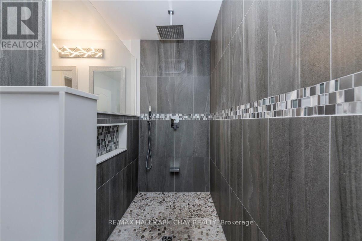 1300 HUNTER STREET Image 16