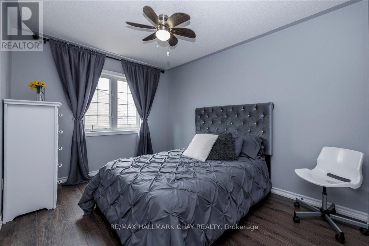 1300 HUNTER STREET Image 21