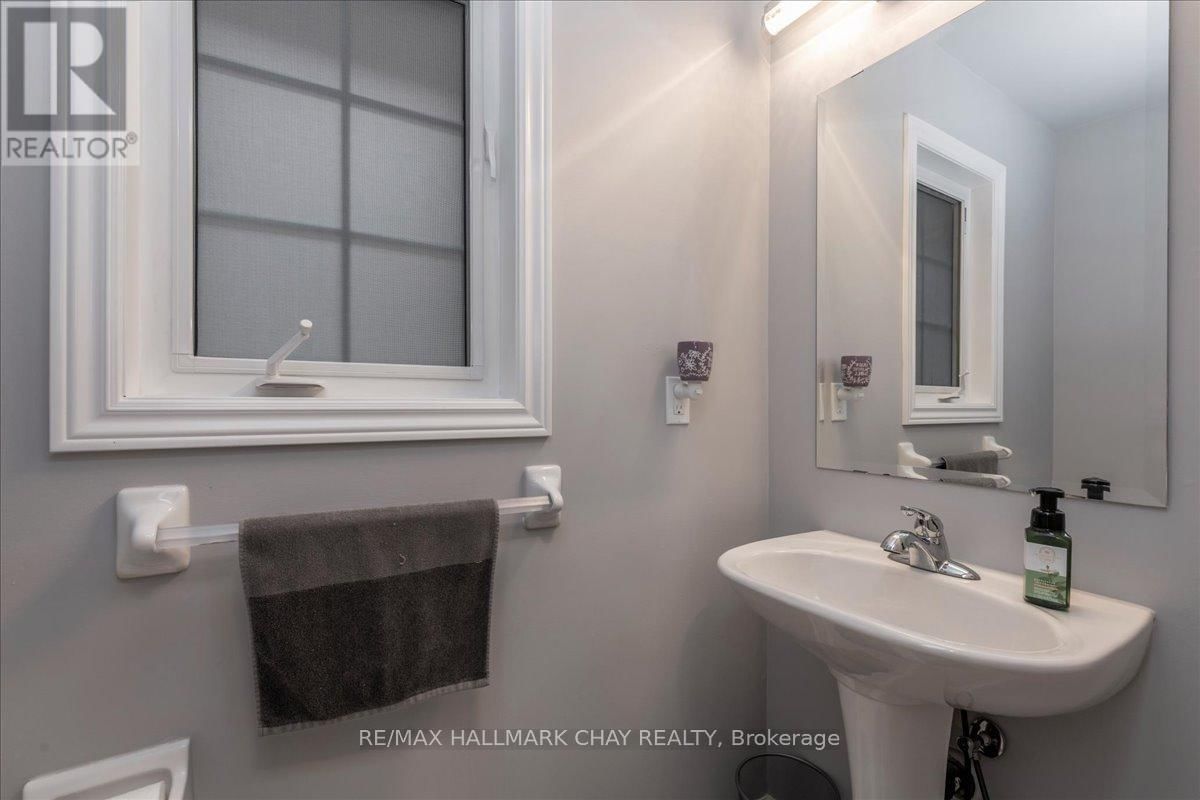 1300 HUNTER STREET Image 22