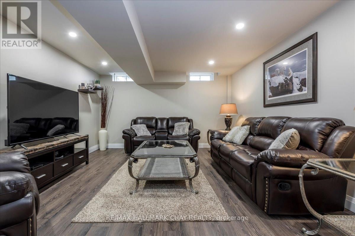 1300 HUNTER STREET Image 24