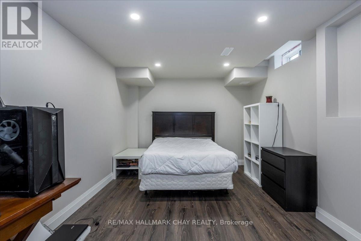 1300 HUNTER STREET Image 27