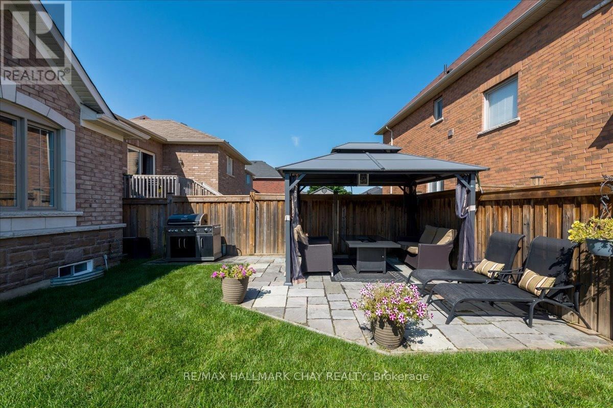 1300 HUNTER STREET Image 32