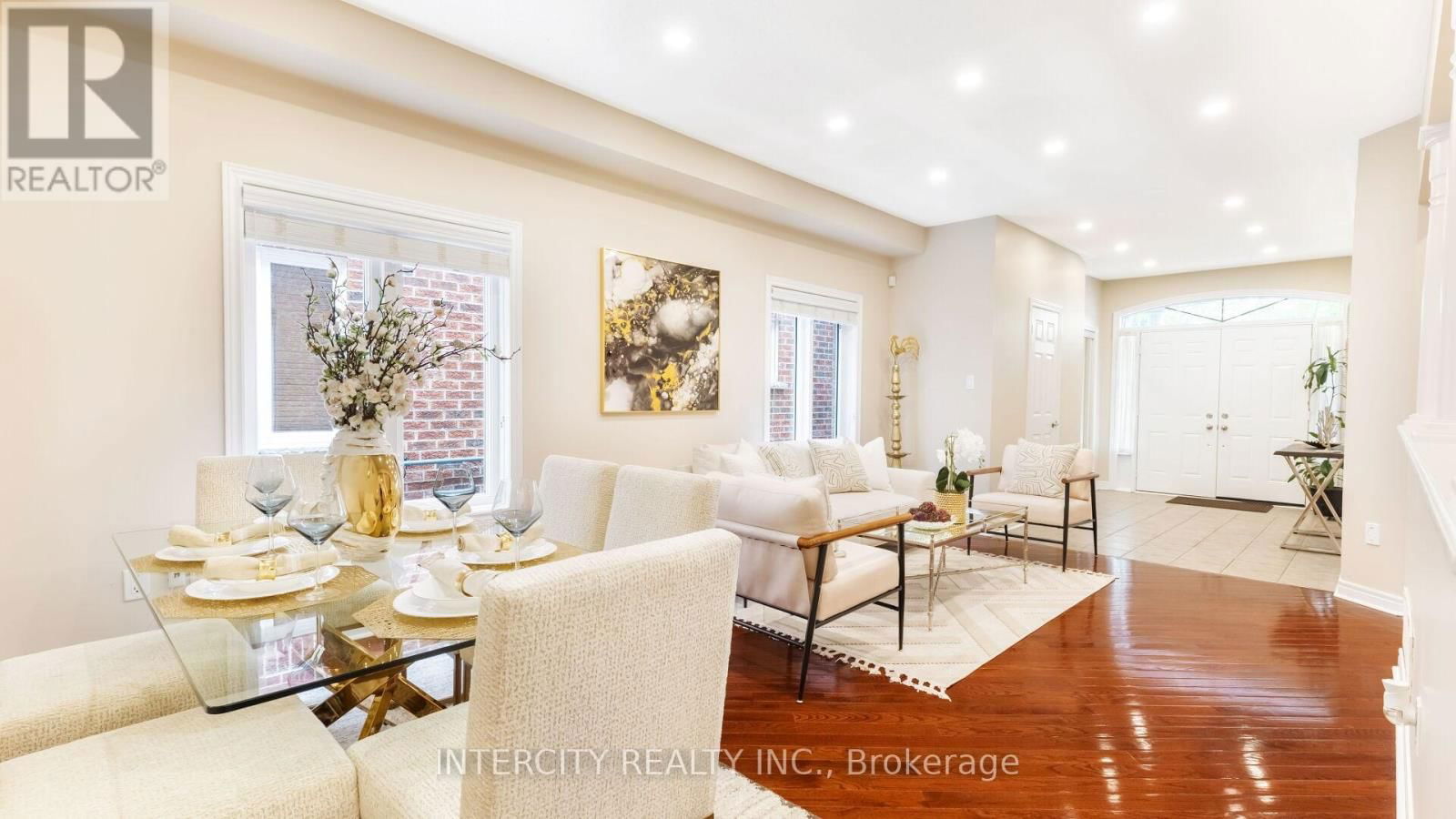 16 VENICE GATE DRIVE Image 10