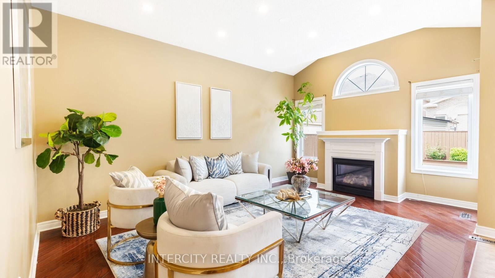 16 VENICE GATE DRIVE Image 14