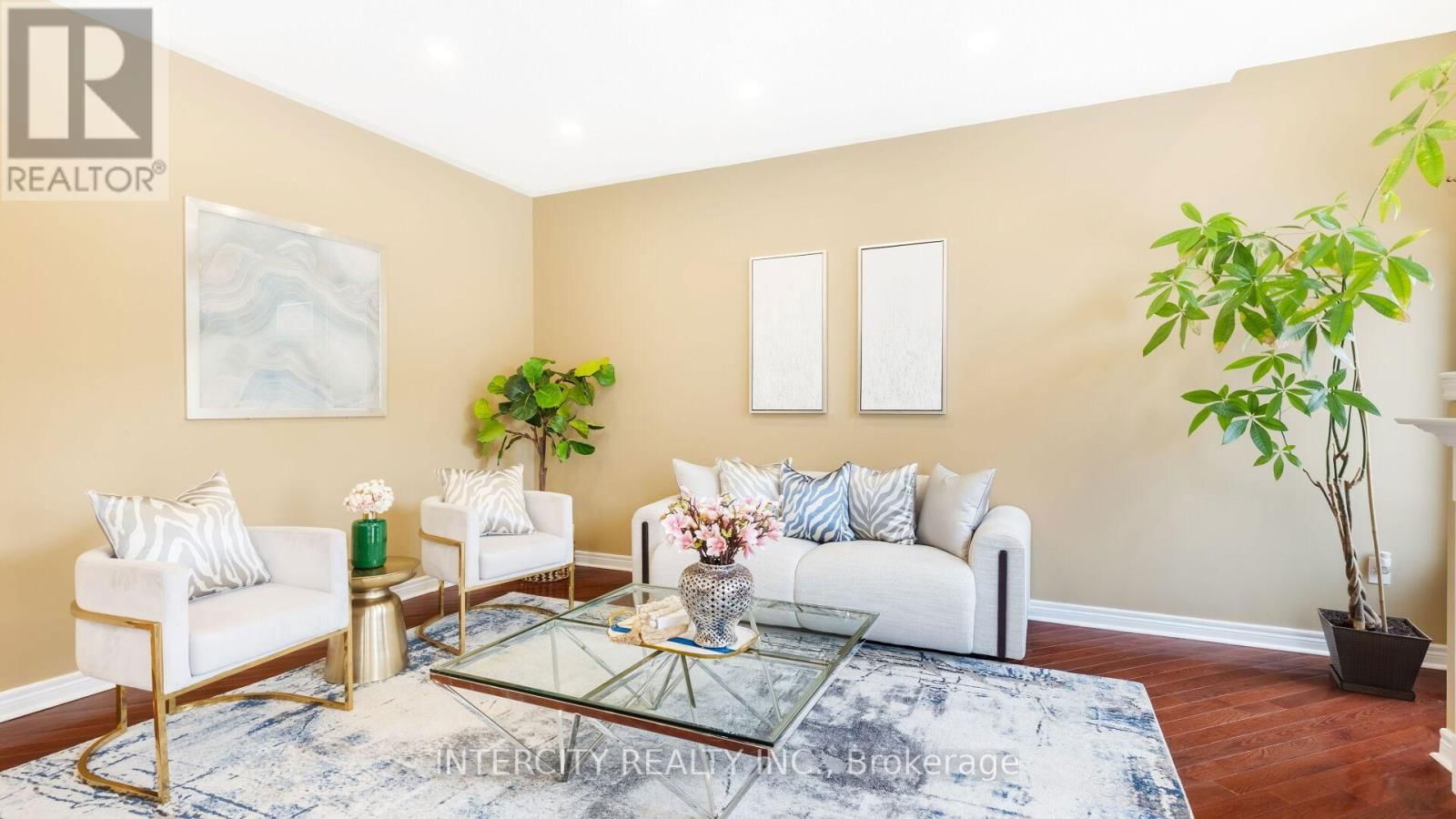 16 VENICE GATE DRIVE Image 15