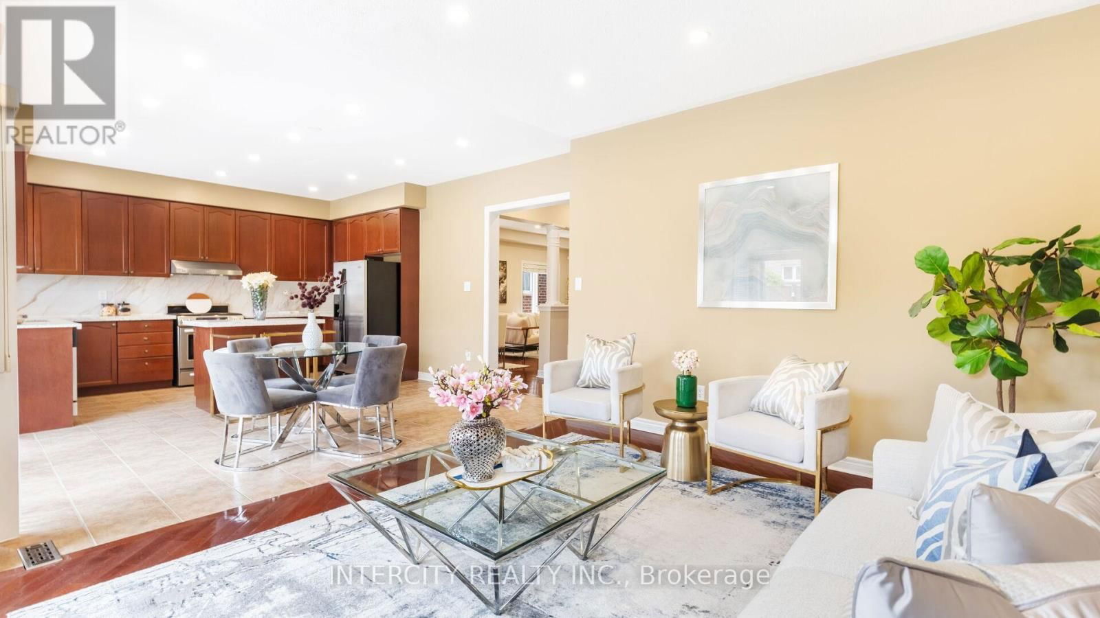 16 VENICE GATE DRIVE Image 16