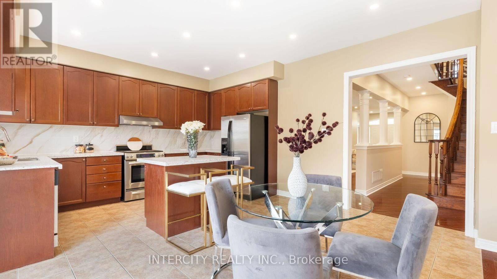 16 VENICE GATE DRIVE Image 17