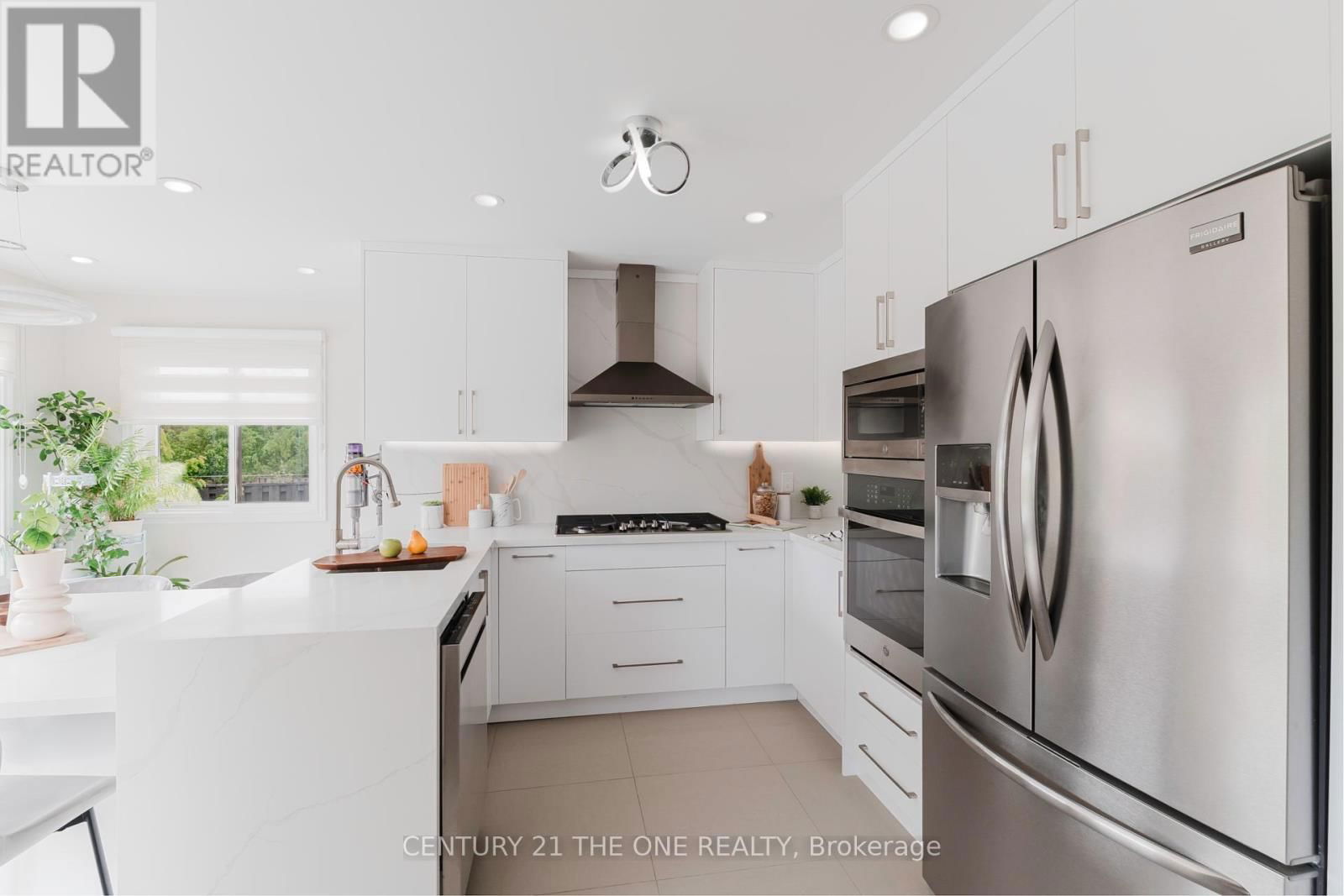 971 LESLIE VALLEY DRIVE Image 10