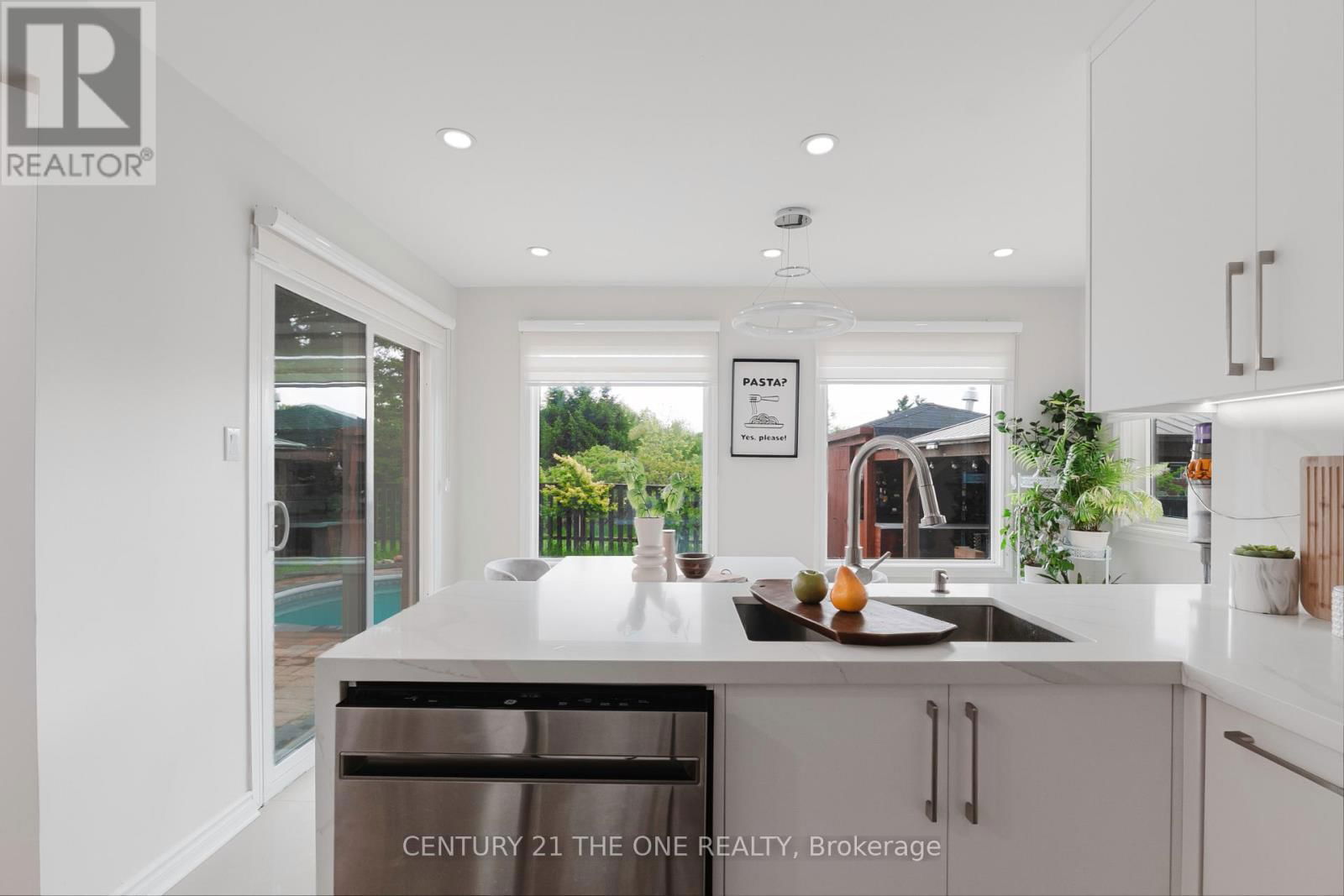 971 LESLIE VALLEY DRIVE Image 12