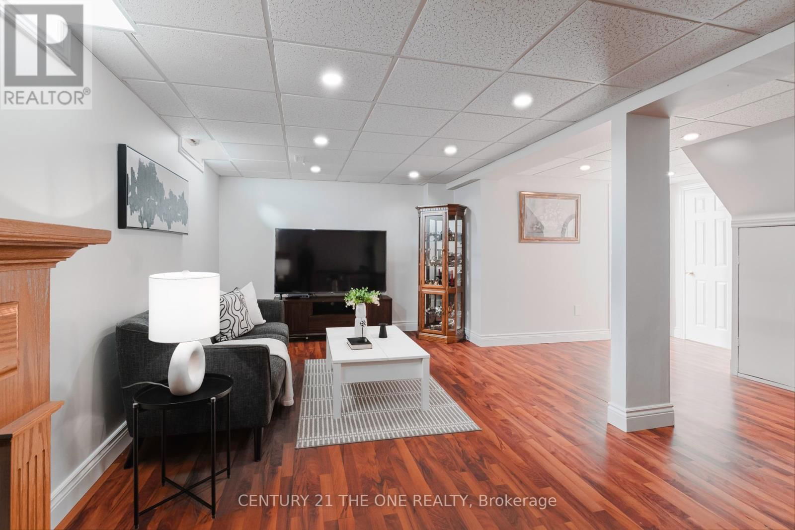 971 LESLIE VALLEY DRIVE Image 34