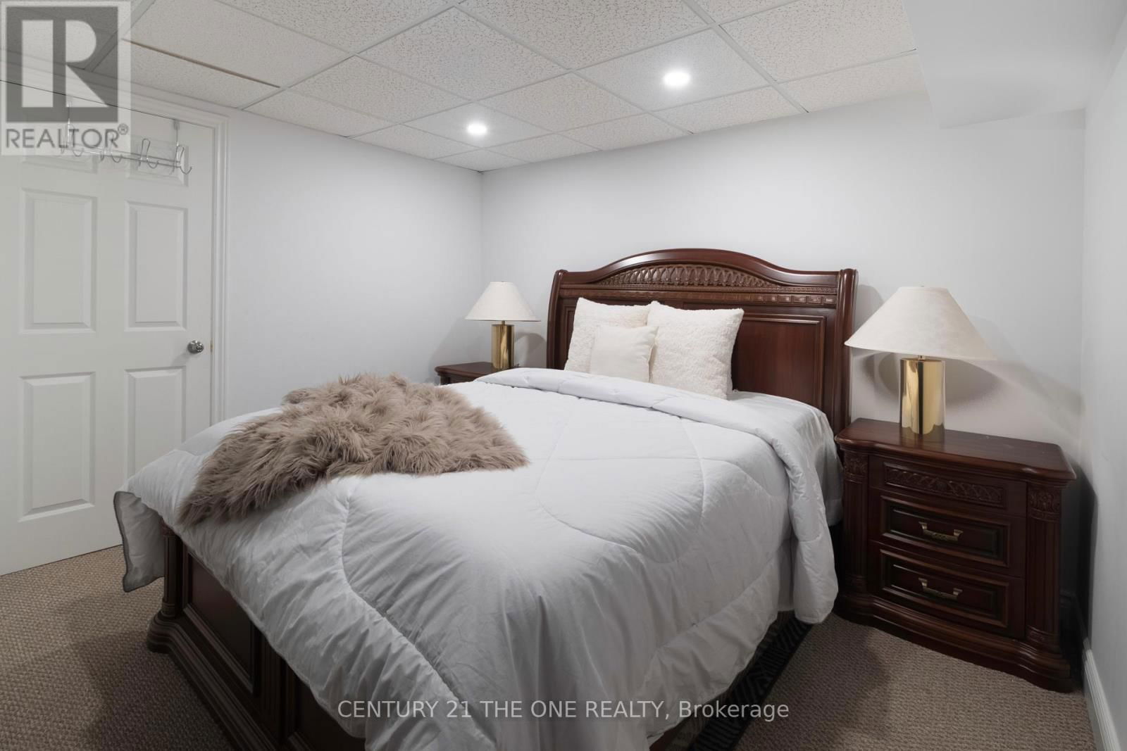 971 LESLIE VALLEY DRIVE Image 37