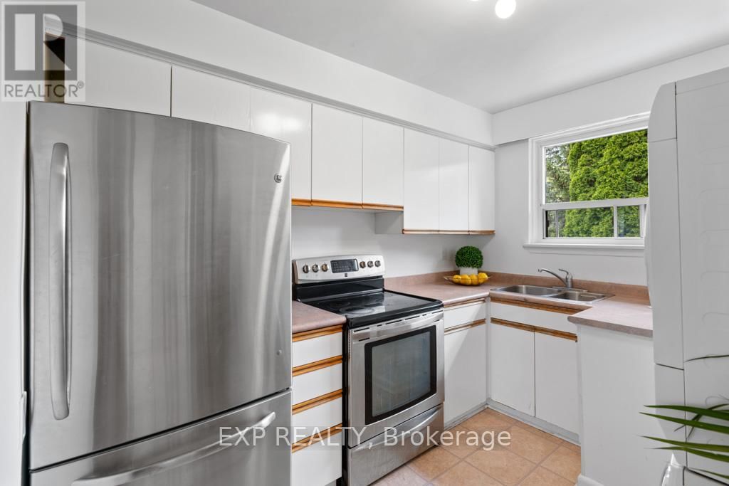 14 WEBSTER DRIVE Image 13