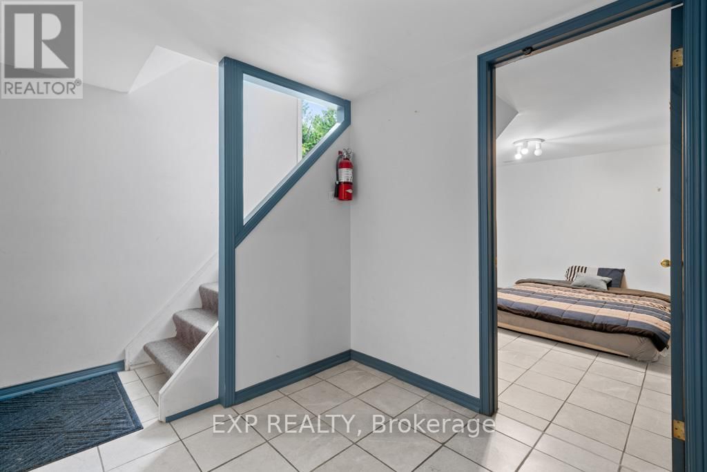 14 WEBSTER DRIVE Image 20