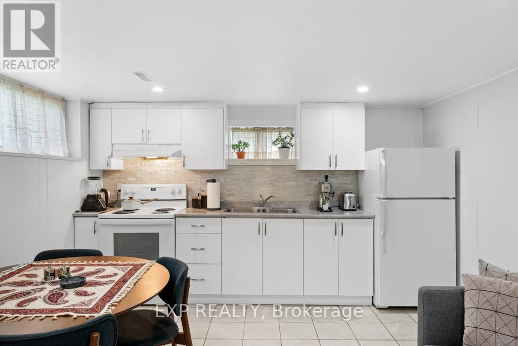14 WEBSTER DRIVE Image 23
