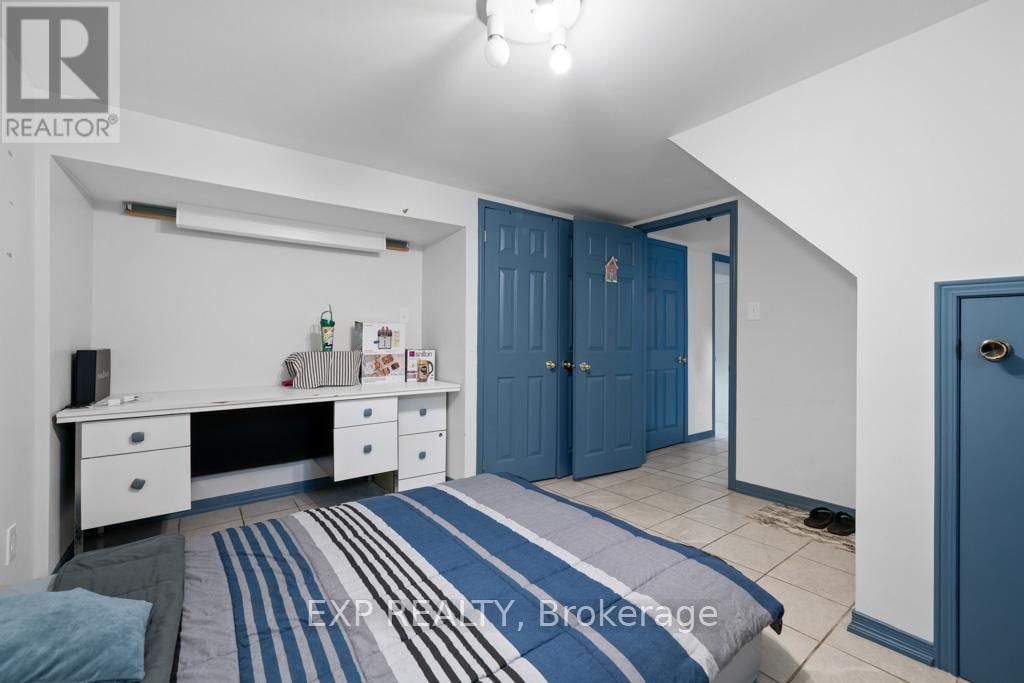 14 WEBSTER DRIVE Image 24