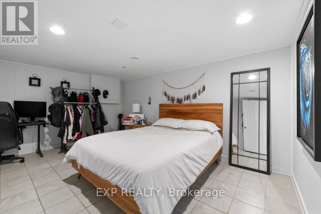 14 WEBSTER DRIVE Image 26
