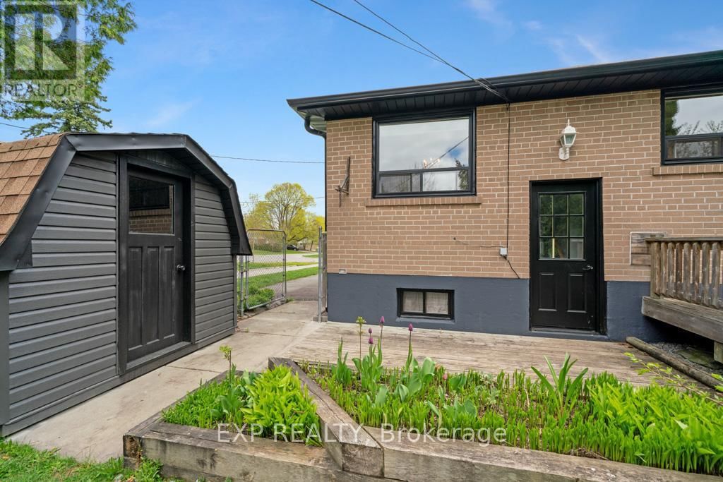 14 WEBSTER DRIVE Image 28