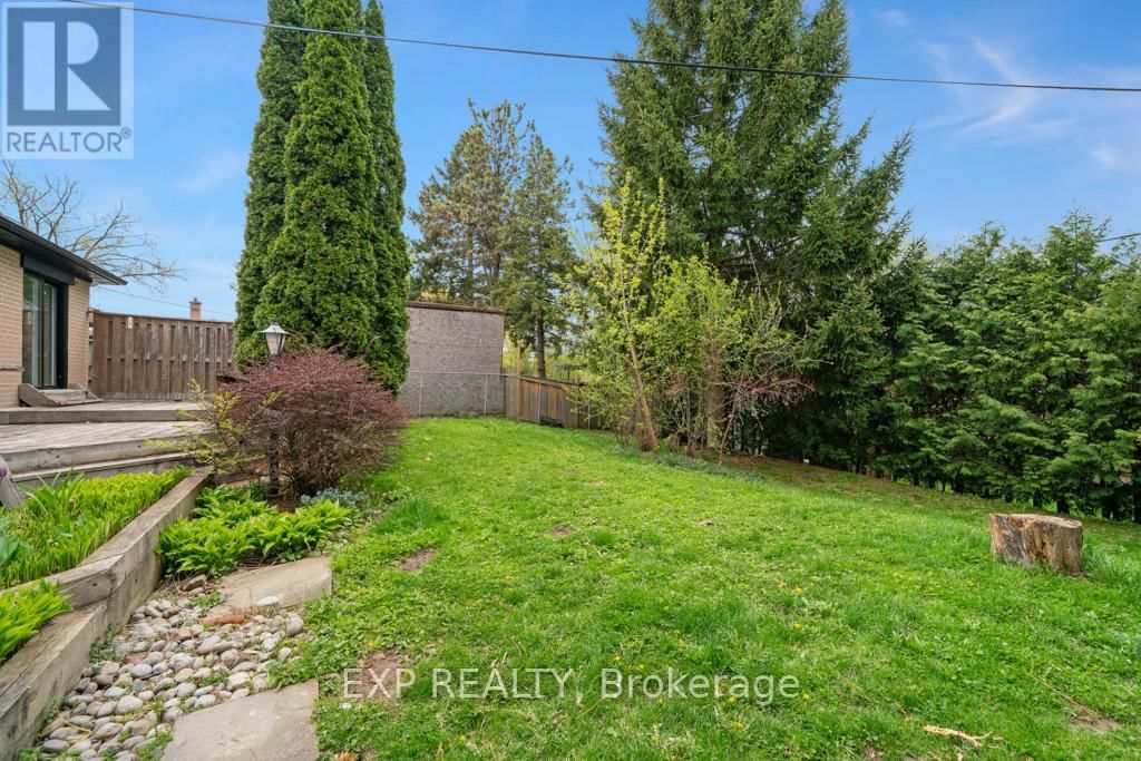 14 WEBSTER DRIVE Image 30