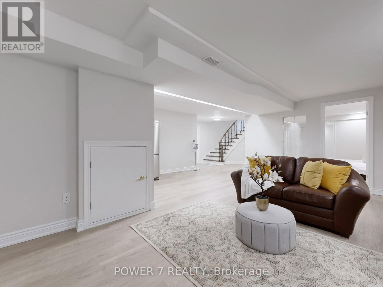1098 SECRETARIATE ROAD Image 34
