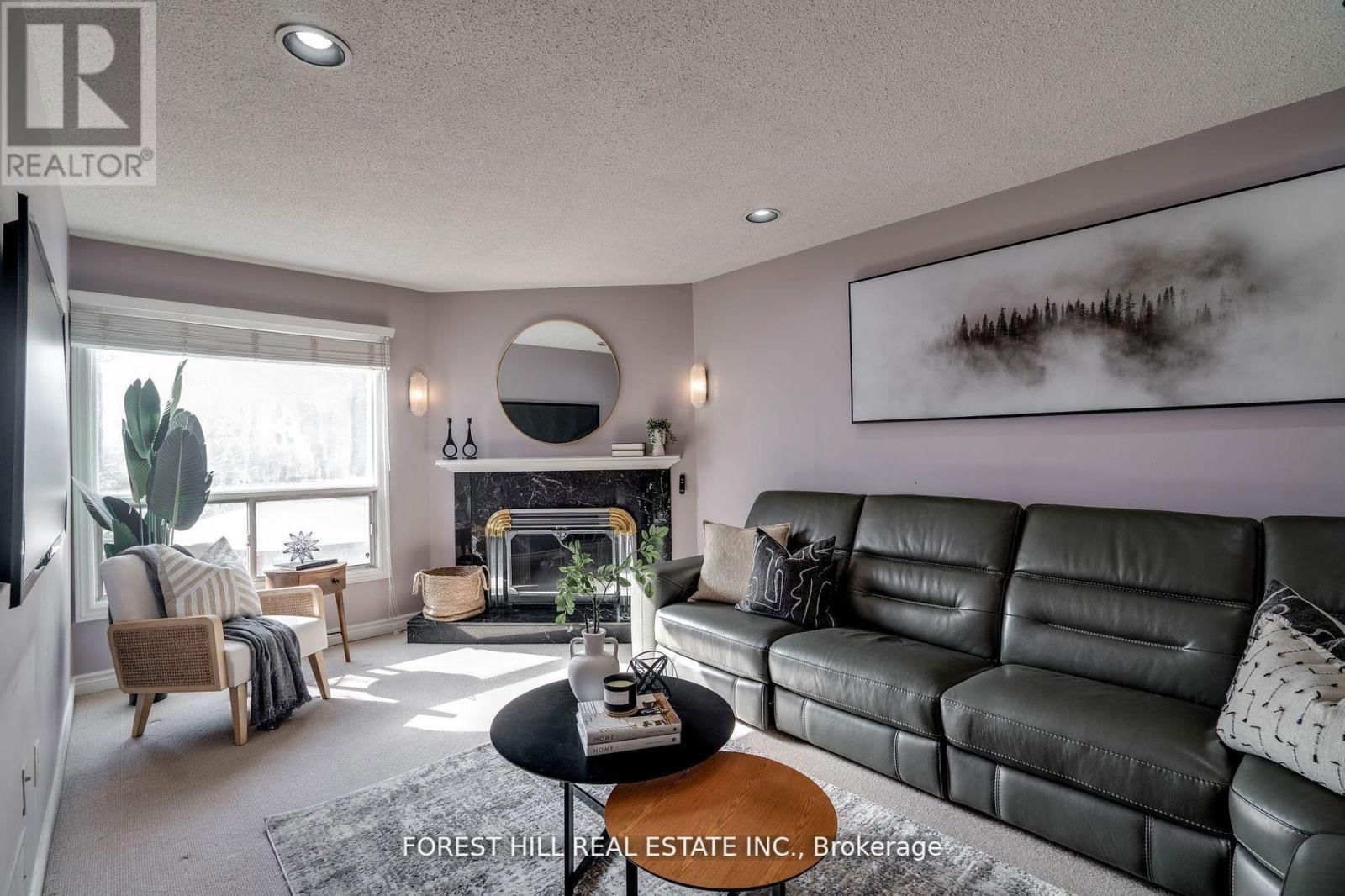 109 DOWNING BOULEVARD Image 13