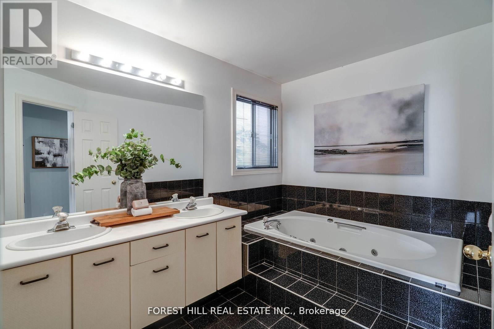 109 DOWNING BOULEVARD Image 21