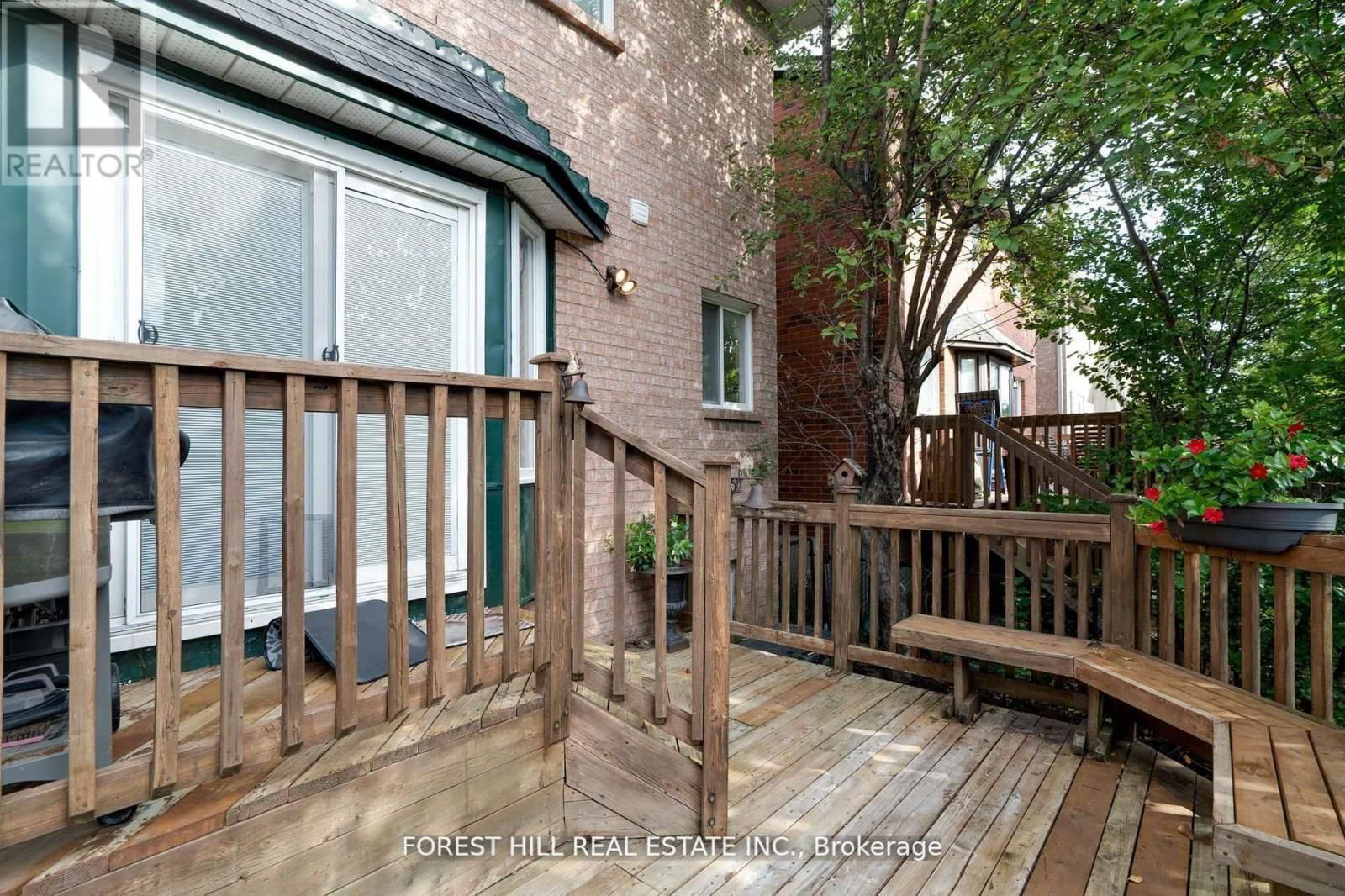 109 DOWNING BOULEVARD Image 36