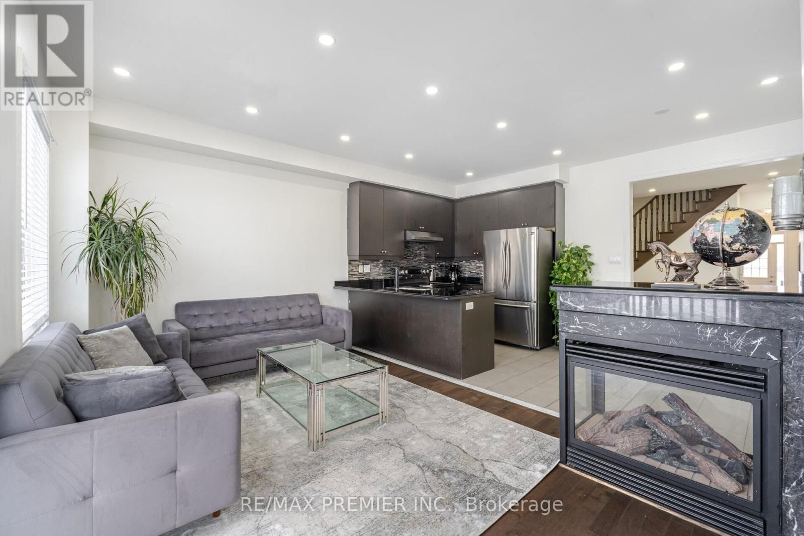 81 ALEXIE WAY Image 12