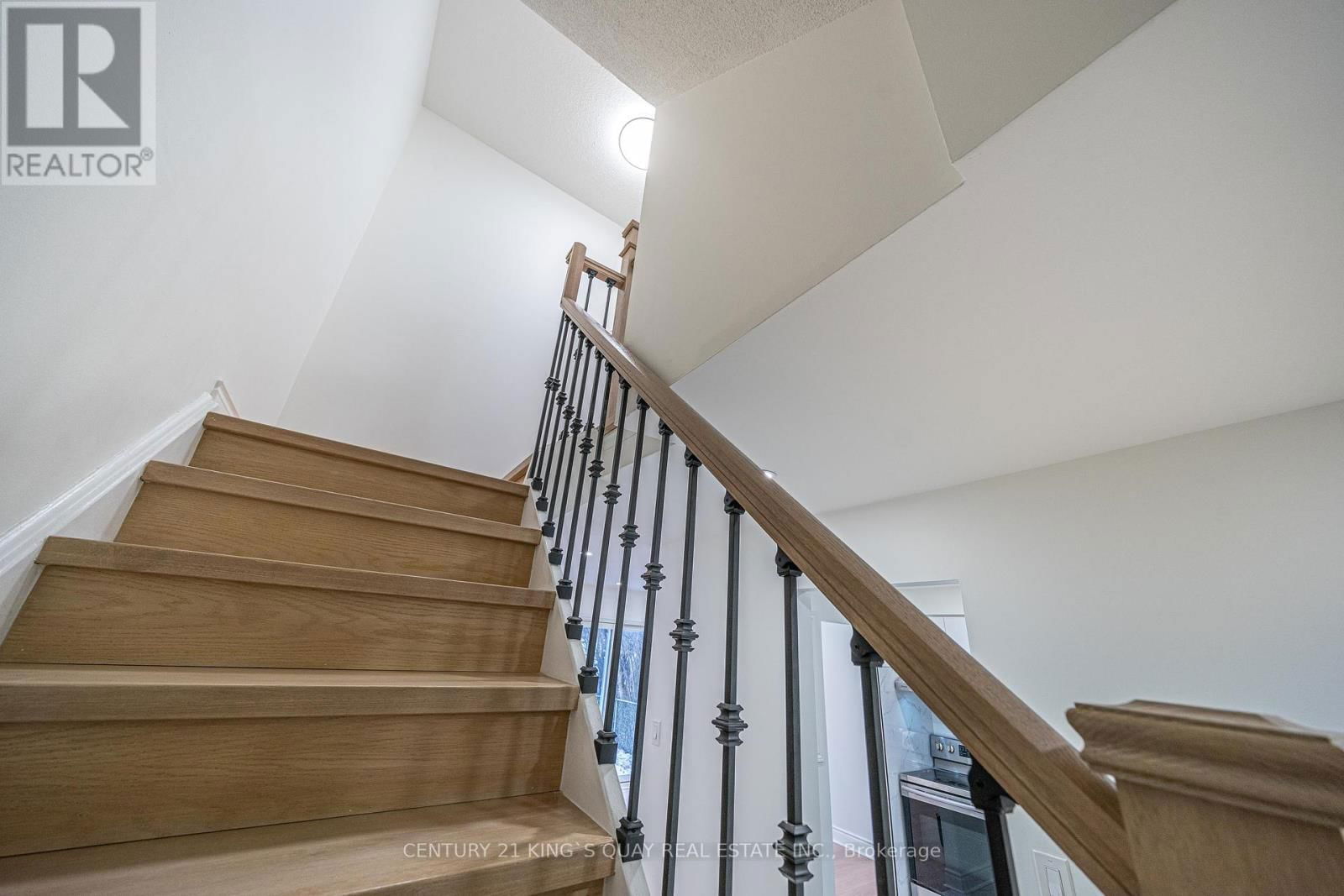55 HORNCHURCH CRESCENT Image 15