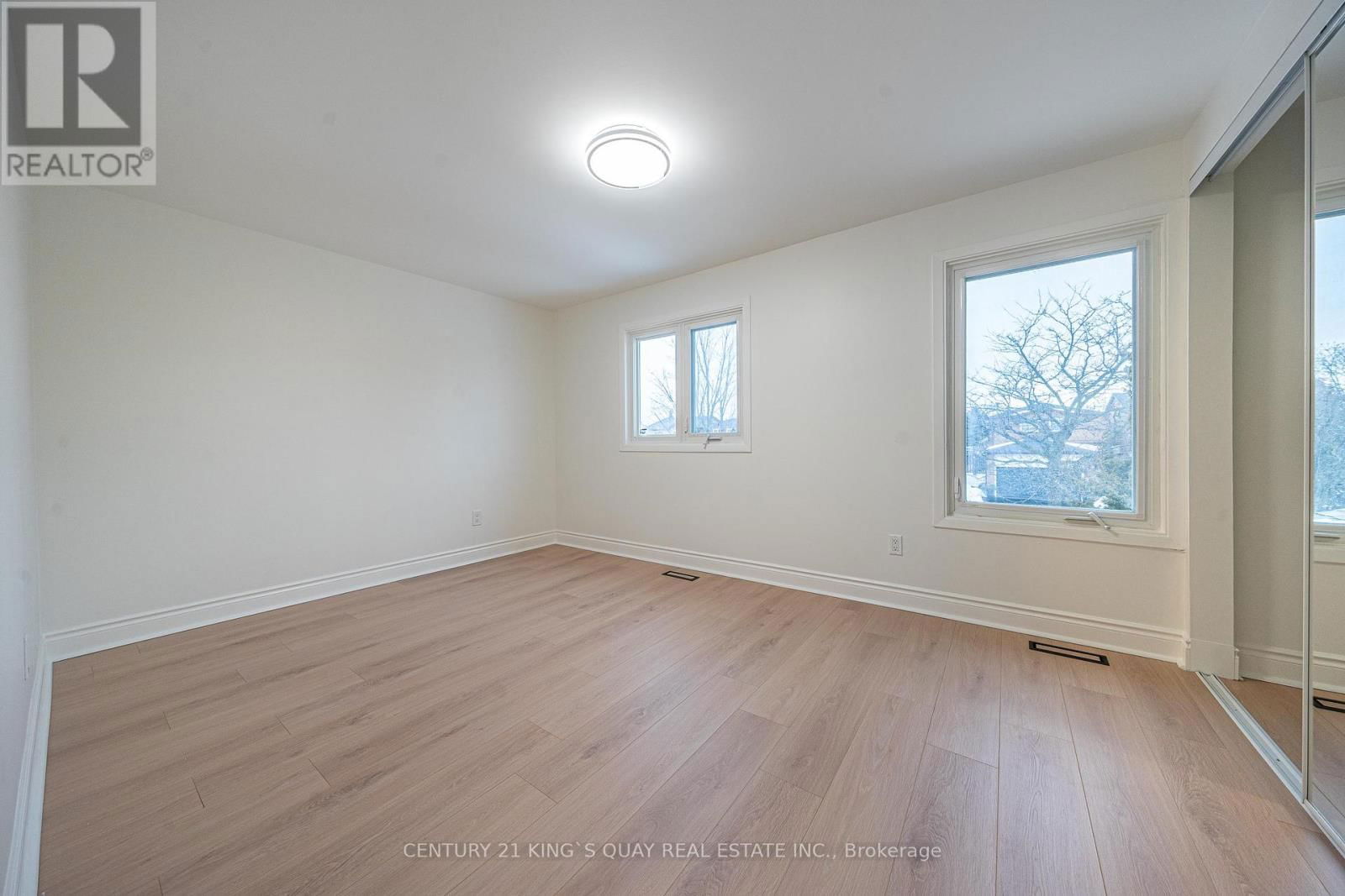 55 HORNCHURCH CRESCENT Image 18