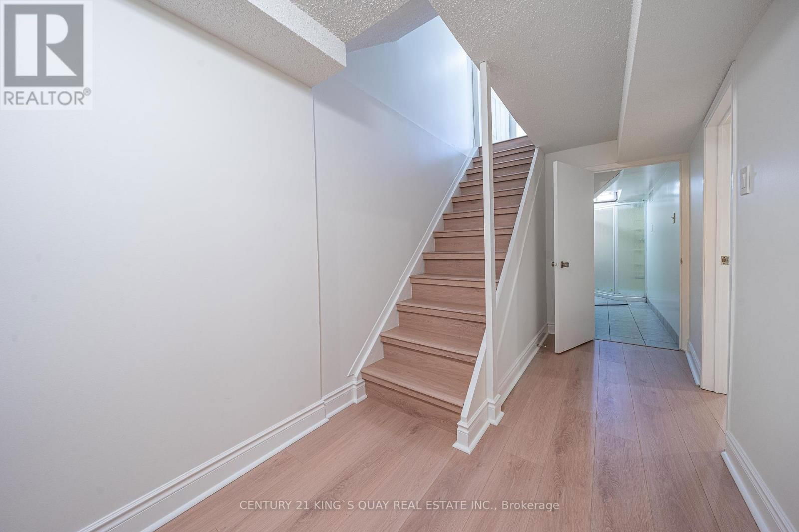 55 HORNCHURCH CRESCENT Image 25