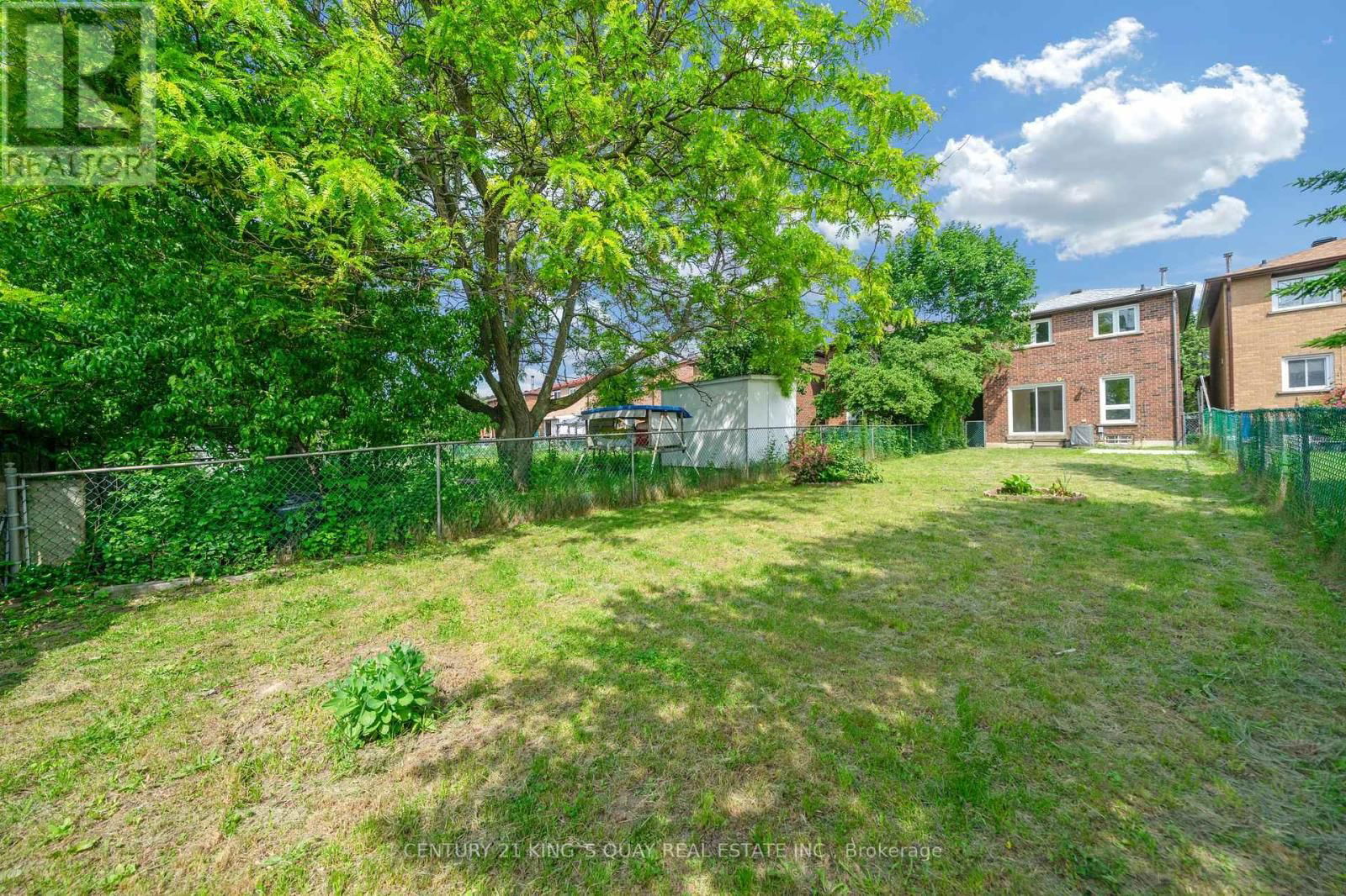 55 HORNCHURCH CRESCENT Image 32