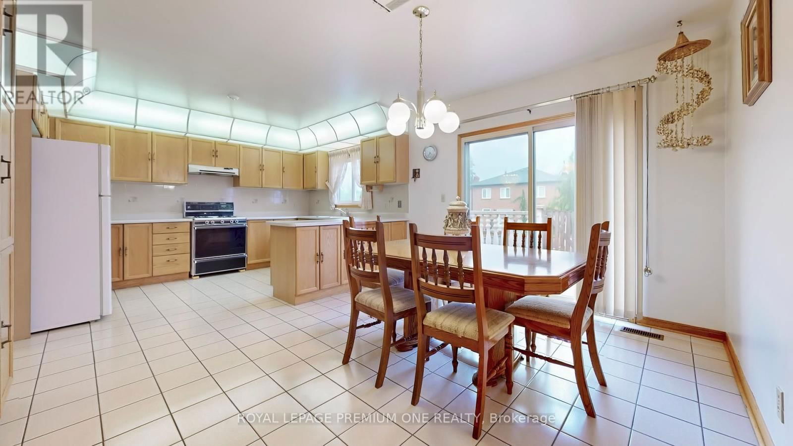 137 FINDHORN CRESCENT Image 16