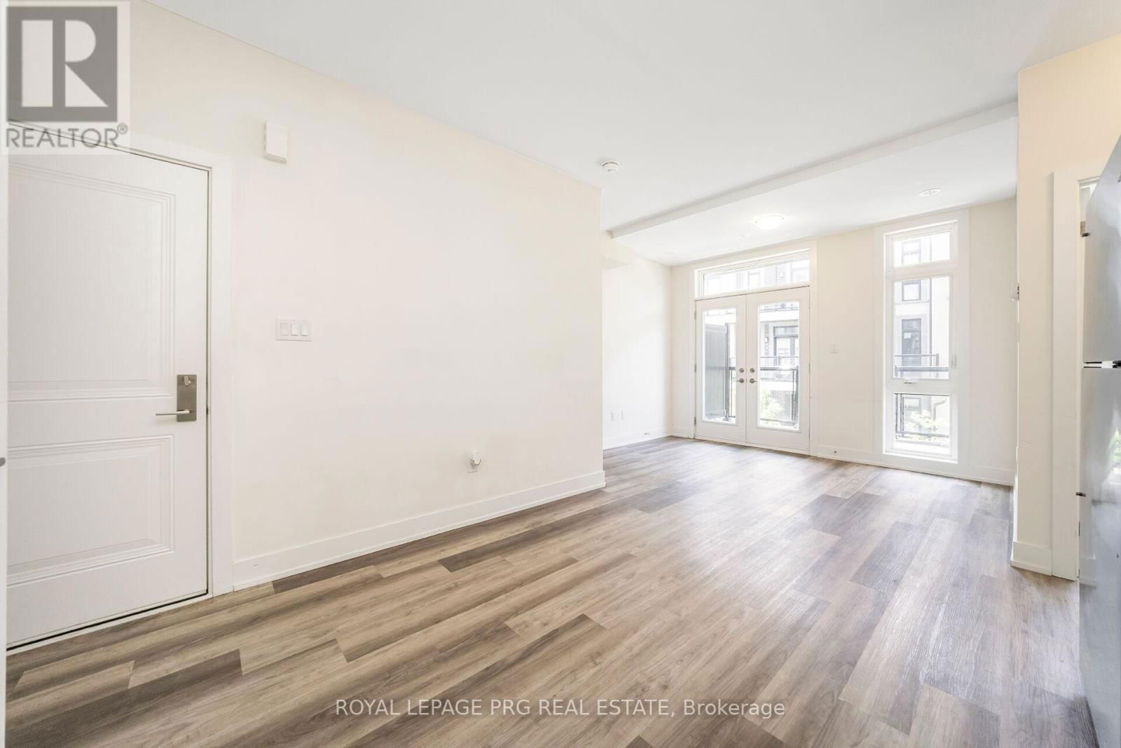 17 - 8 SAYERS LANE Image 13