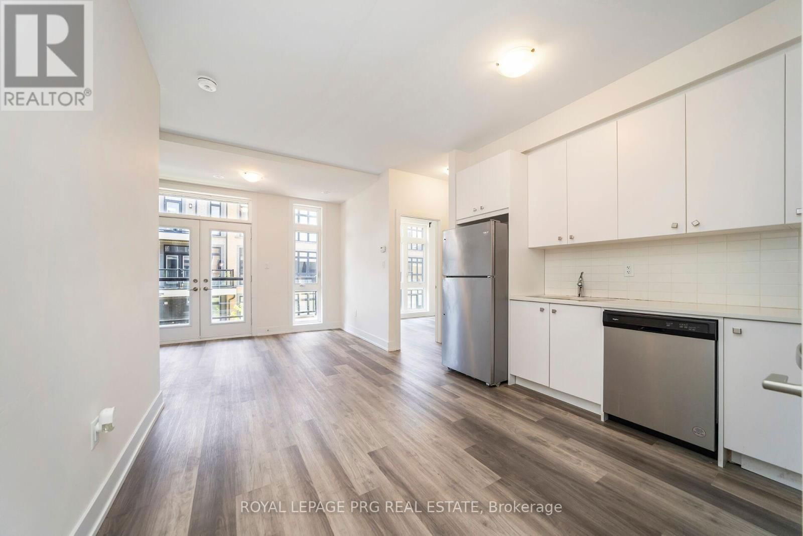 17 - 8 SAYERS LANE Image 9