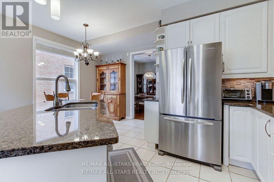6 CHRISTIAN REESORPARK AVENUE Image 11