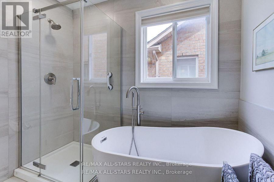 6 CHRISTIAN REESORPARK AVENUE Image 23