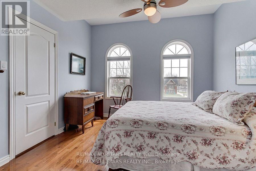 6 CHRISTIAN REESORPARK AVENUE Image 25