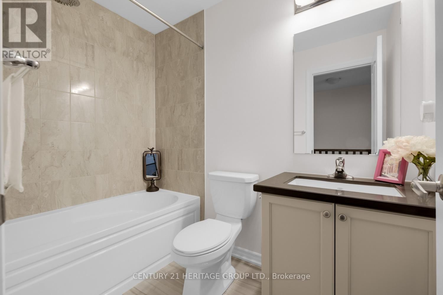49 BLACKPOOL LANE Image 32