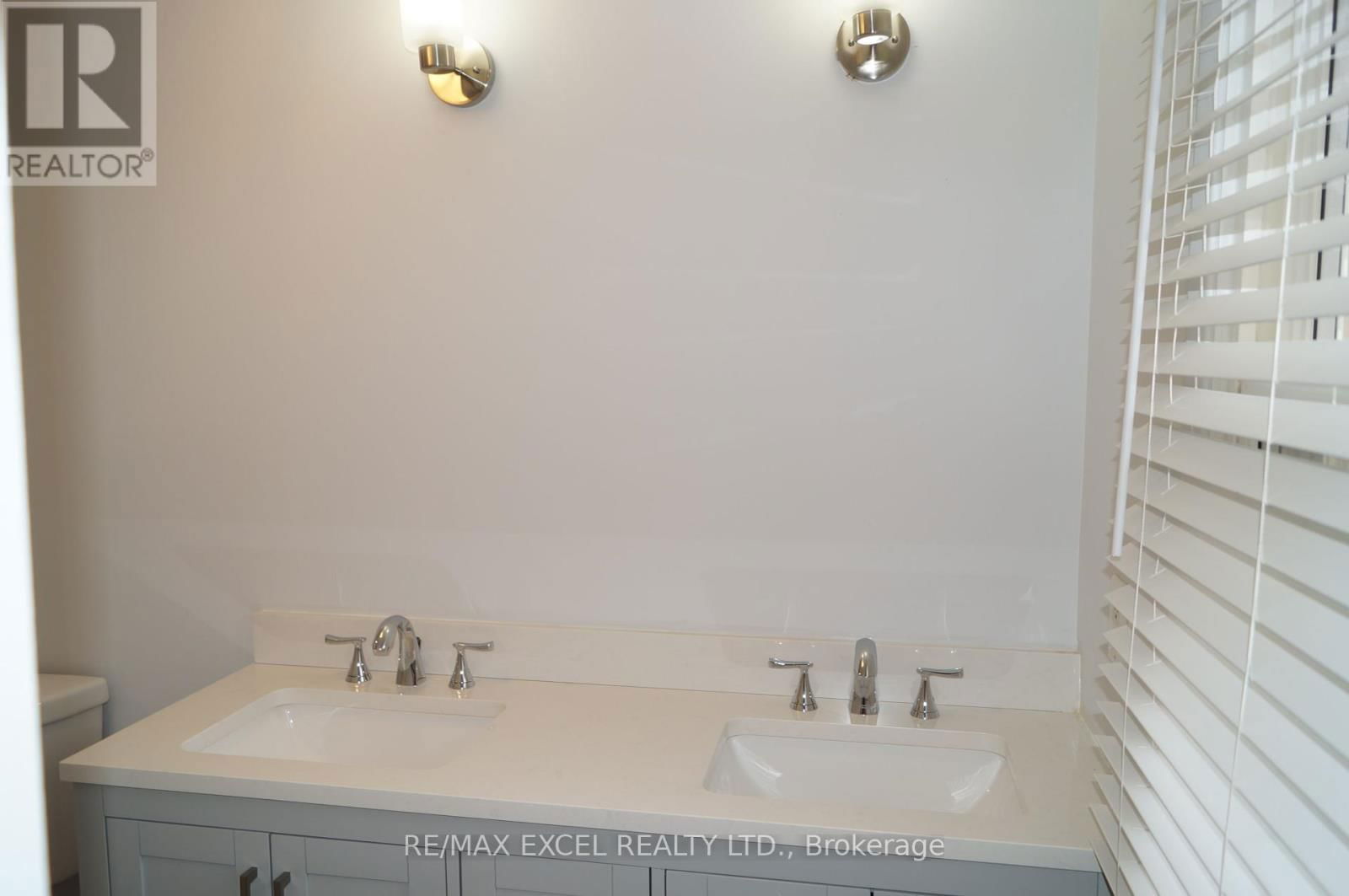 54 BINGHAM STREET Image 15