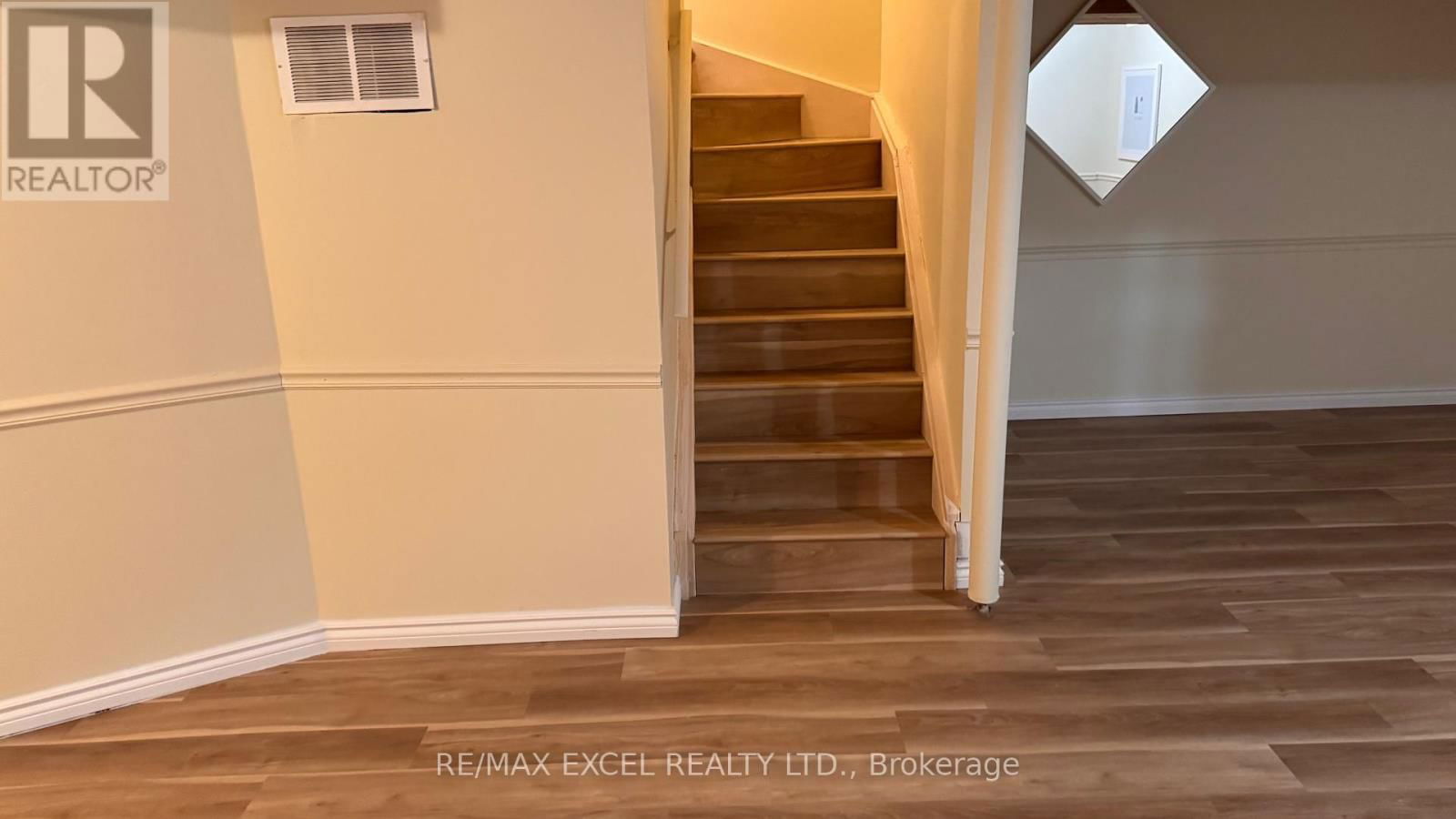 54 BINGHAM STREET Image 16