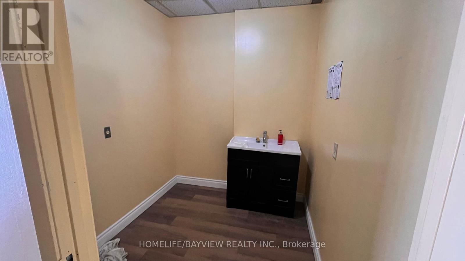 3 - 401 ALDEN ROAD Image 6