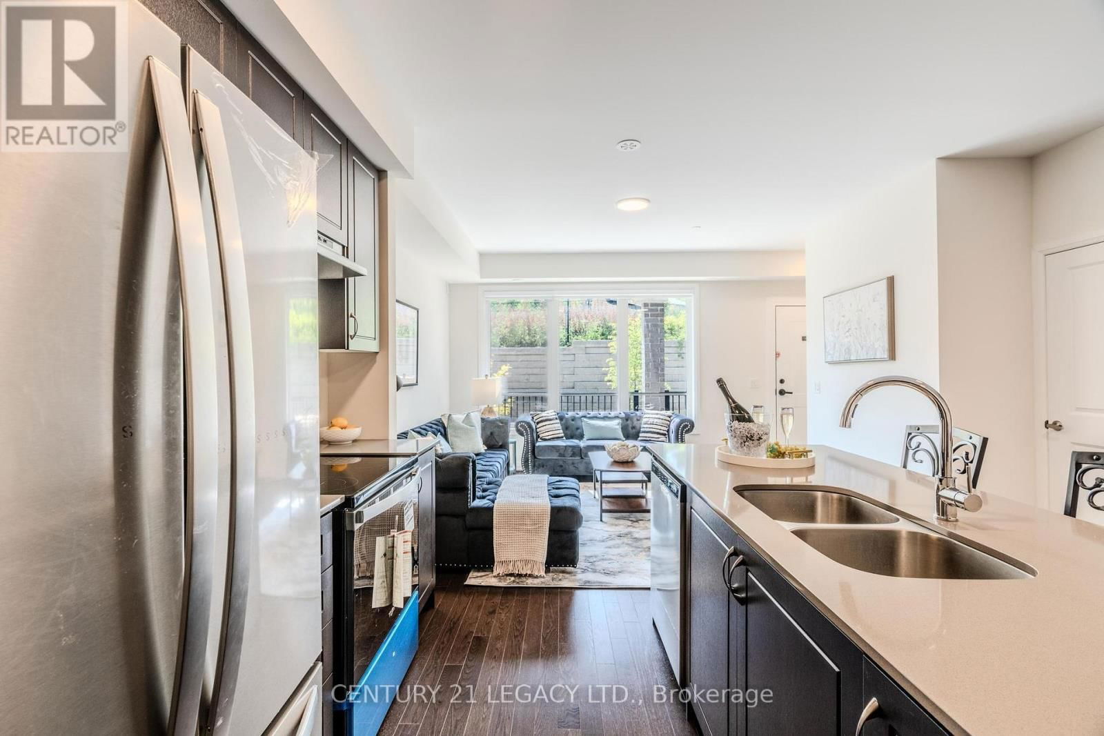 10 - 31 BAYNES WAY Image 10