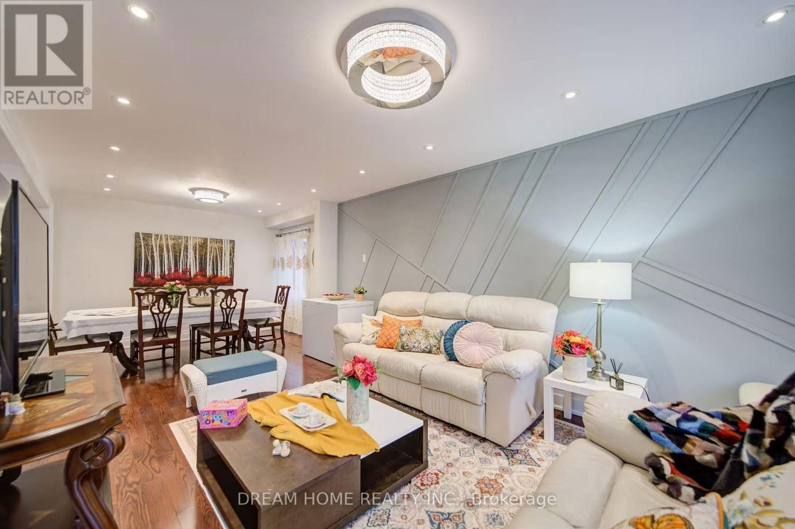 Room B - 3 MOSES CRESCENT Image 19