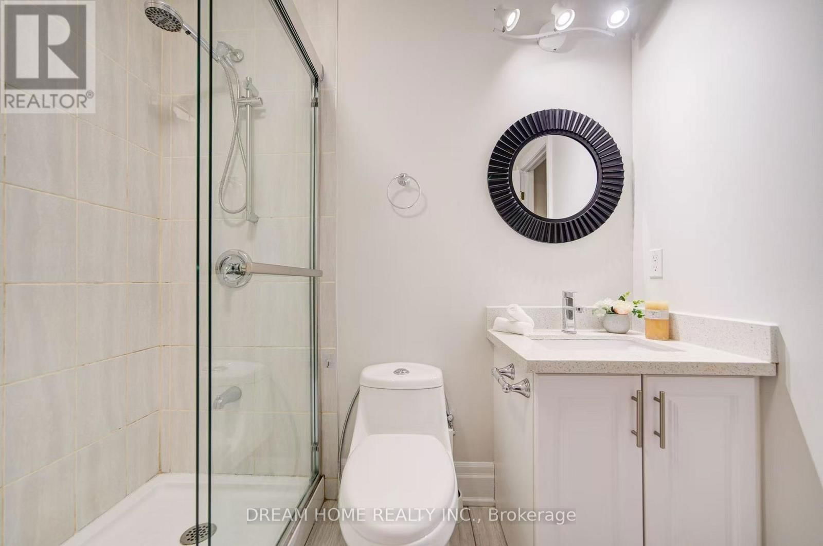 Room B - 3 MOSES CRESCENT Image 8
