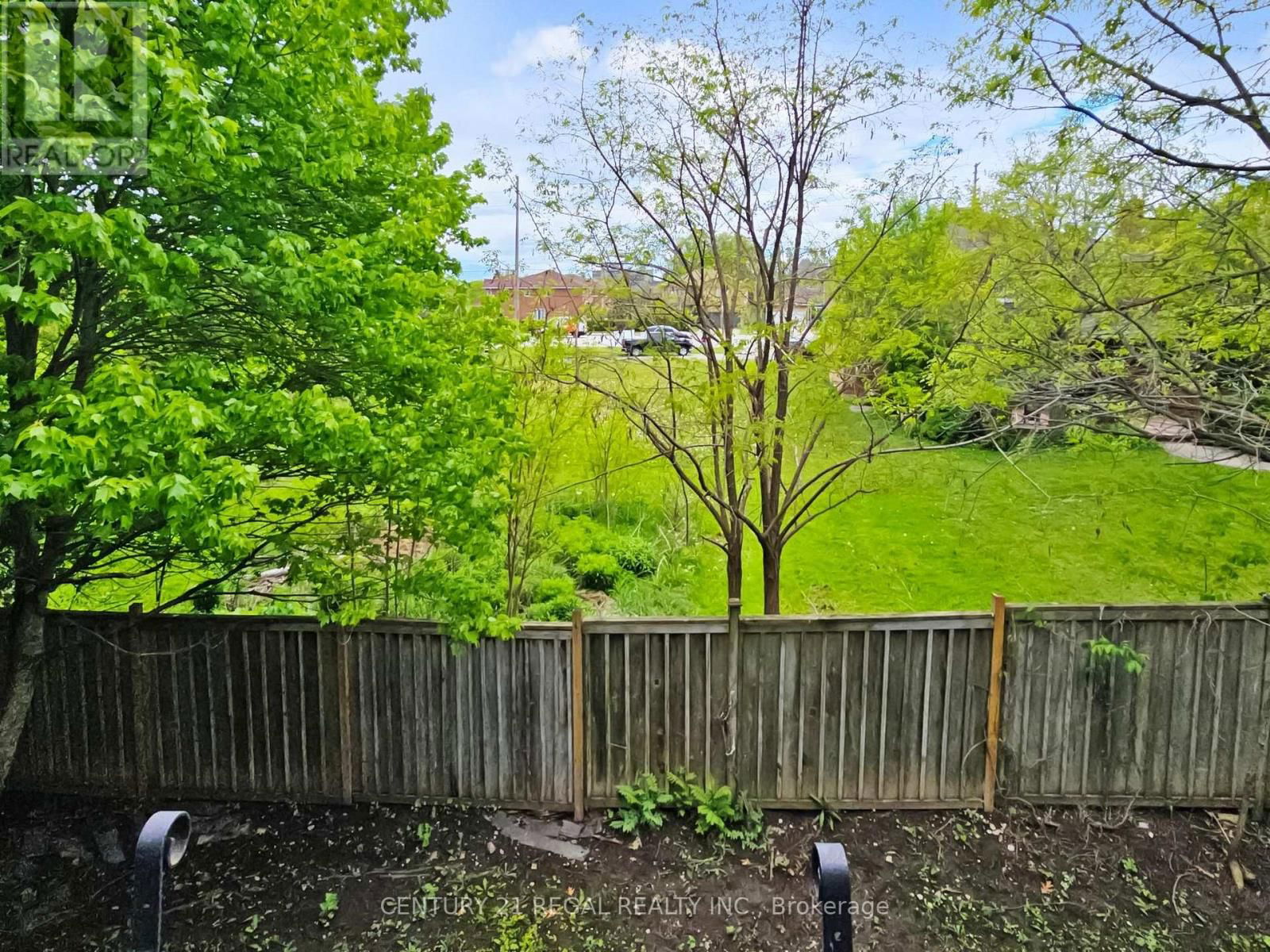 7 - 100 ELGIN MILLS ROAD WEST Image 37