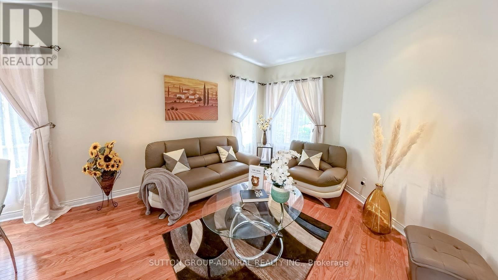 98 HOLLY DRIVE Image 10