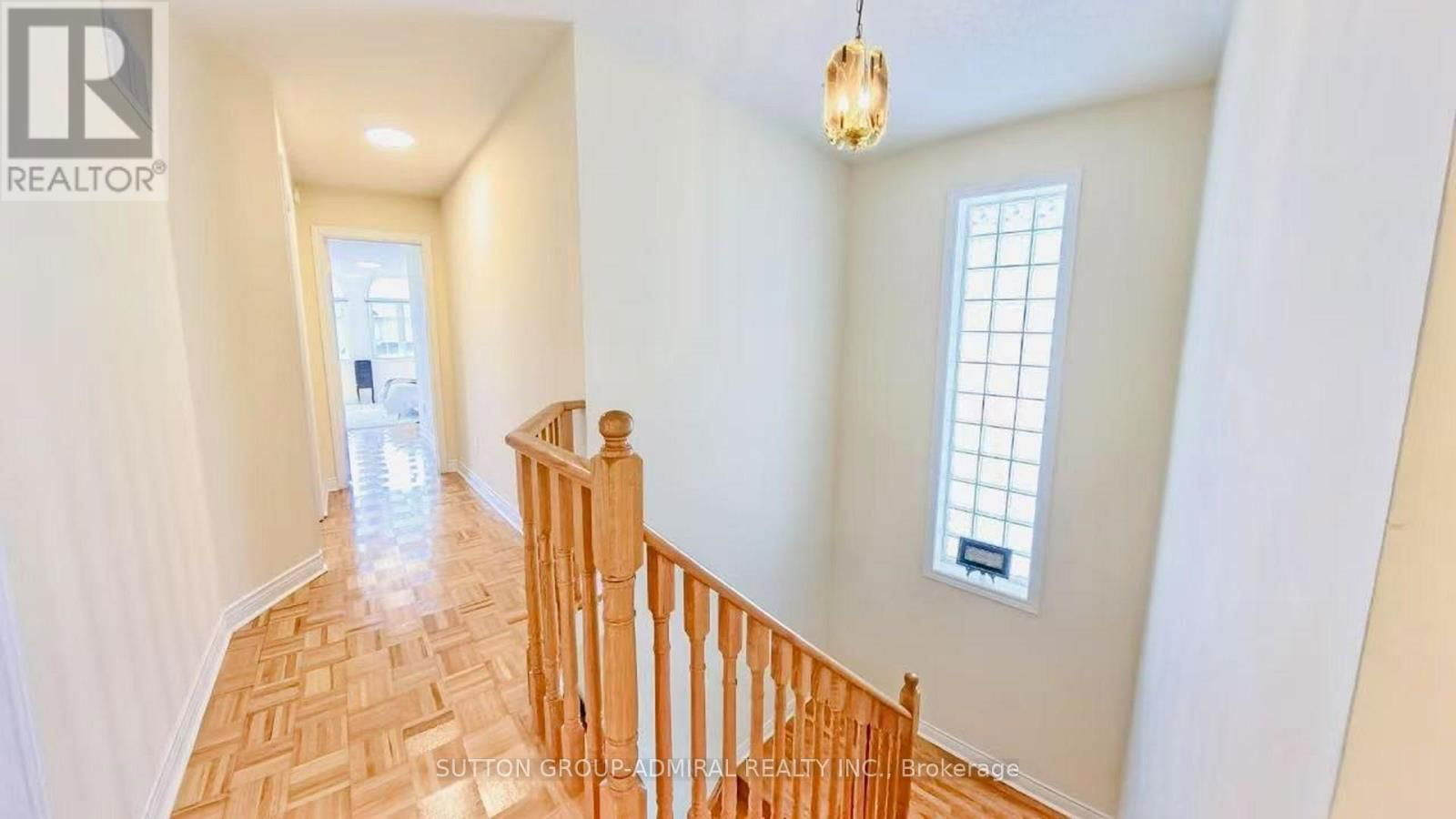 98 HOLLY DRIVE Image 20