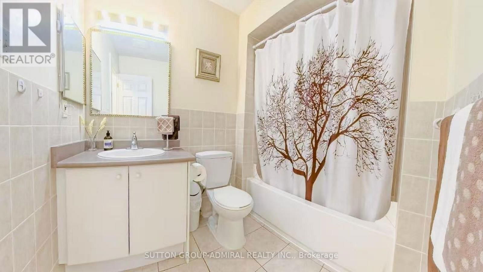 98 HOLLY DRIVE Image 28