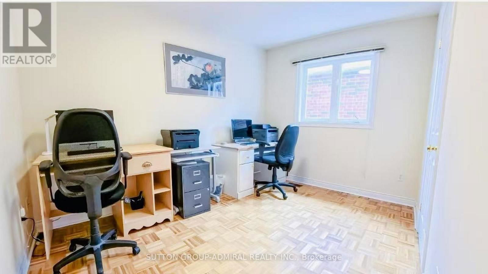 98 HOLLY DRIVE Image 31
