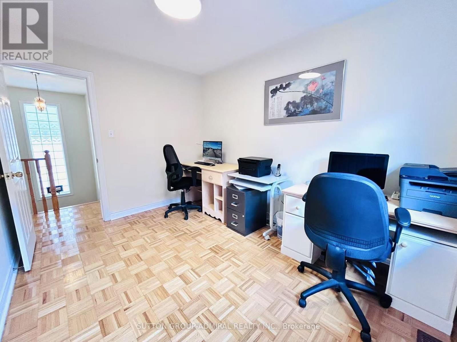 98 HOLLY DRIVE Image 32
